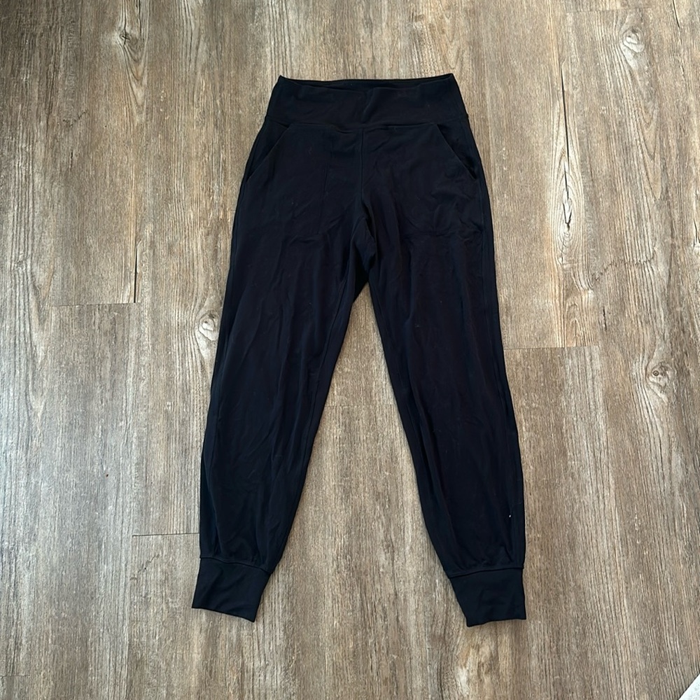 Lululemon joggers. Size 6